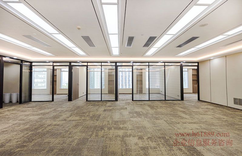特價出租 | 福田高鐵站旁卓越大廈全新辦公空間，配家私，適合企業信息咨詢服務
